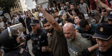 Far-Right Leaders Step Up Calls for Expelling Remaining Migrants in Ceuta