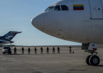 U.S. Sends Flight With Deportees to Venezuela for First Time Since Quakes