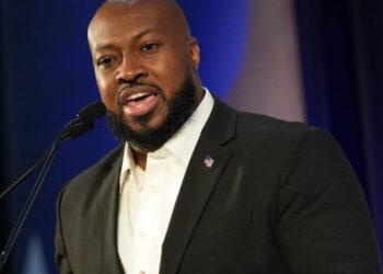 Democrat Quits Senate Race in South Dakota, Clearing Way for Independent