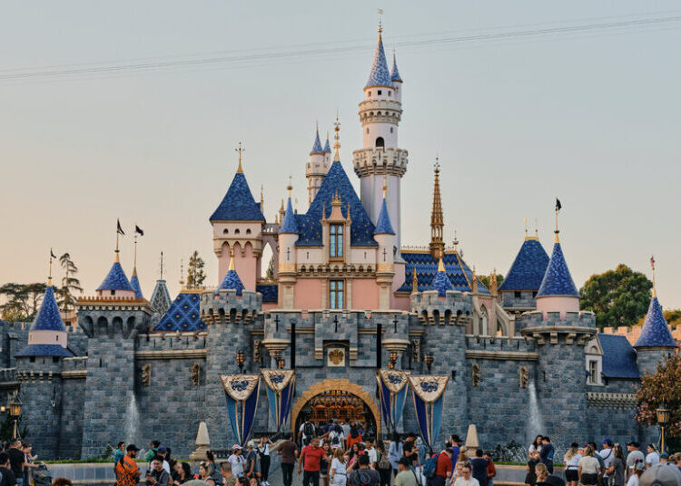 Disney’s Strong Parks Results Contrast With Universal’s Gloomy Outlook