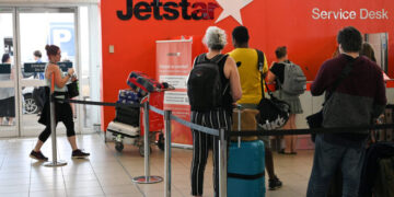 Want to Use the Overhead Bin? This Airline Will Charge for That.