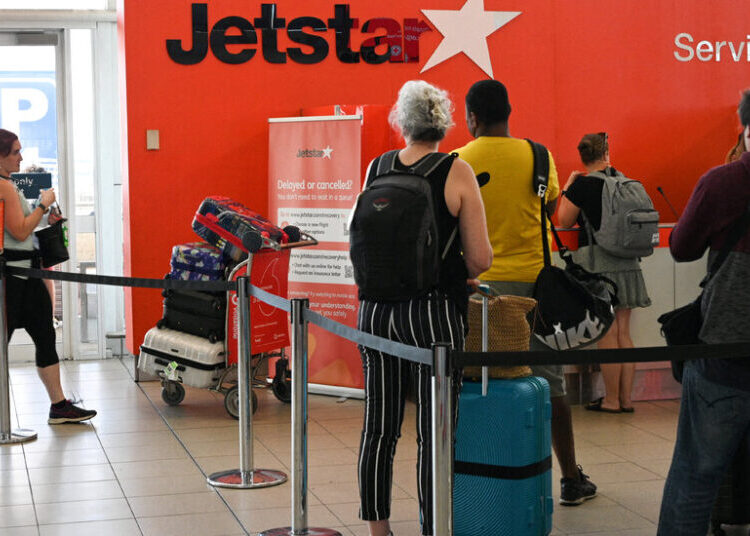 Want to Use the Overhead Bin? This Airline Will Charge for That.