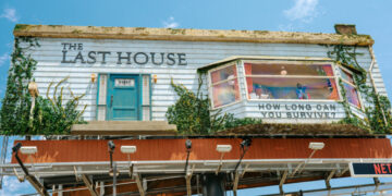 Can Netflix Save a Summer Slump With a Stunt on Sunset Boulevard?
