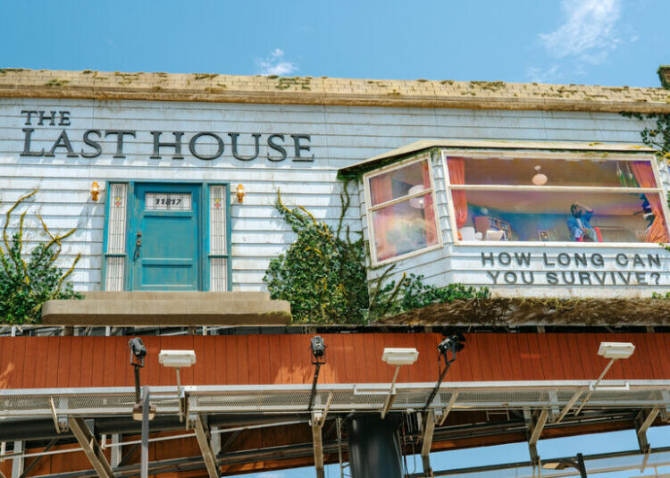 Can Netflix Save a Summer Slump With a Stunt on Sunset Boulevard?
