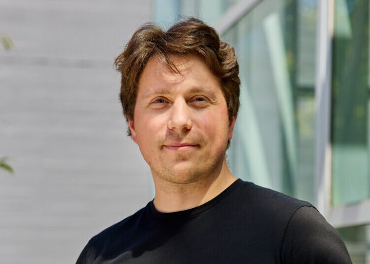 His Start-Up’s Goal: A.I. That Is Trainable and Not Controlled by a Big Company