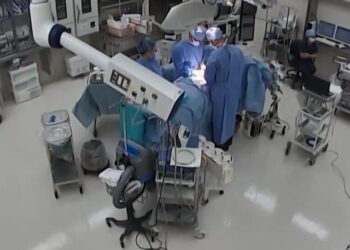 Hospital Video Captures Chaos as Earthquake Strikes Mid-Surgery