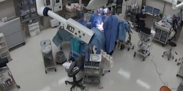 Hospital Video Captures Chaos as Earthquake Strikes Mid-Surgery