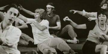 Elizabeth Smith, Voice Coach to Acting Royalty, Dies at 91
