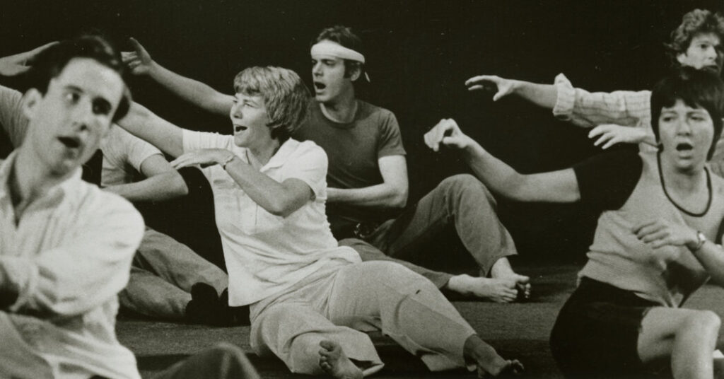 Elizabeth Smith, Voice Coach to Acting Royalty, Dies at 91