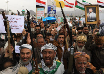 Houthis Claim Attack on Yemeni Military Camp