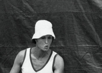 In ‘Finding Renée Richards,’ Writer and Subject Volley Over a Legacy