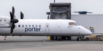 Flight Is Canceled After a Child Refuses to Be Seated
