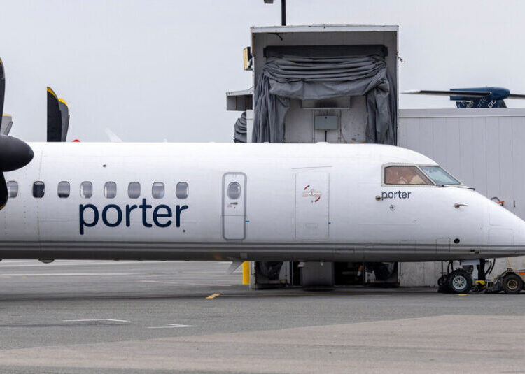 Flight Is Canceled After a Child Refuses to Be Seated