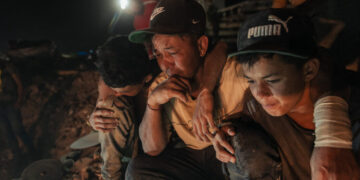Colombia Quake Chases Teenage Venezuelan Brothers From Their New Home
