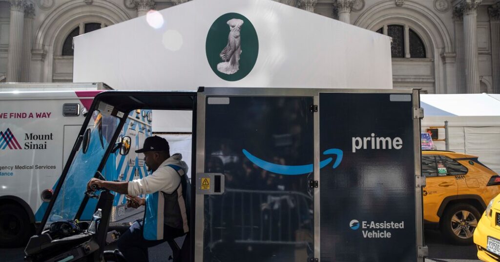 A Fight Brews Between Mamdani and Amazon Over Delivery Workers