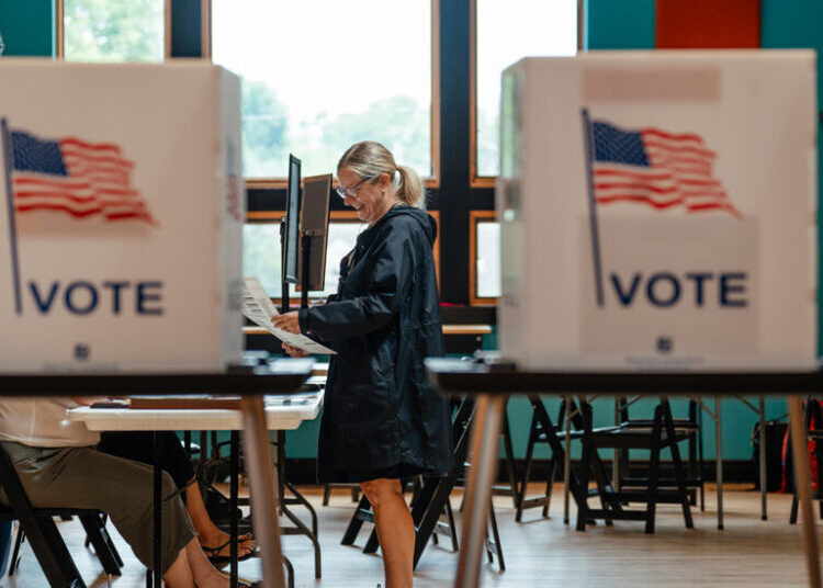 In Wisconsin Governor Primary, Polls Have Shown a Progressive Democrat With a Big Lead