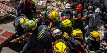 Shouting Names, Hoping for Replies and Digging for Survivors of Colombian Quake