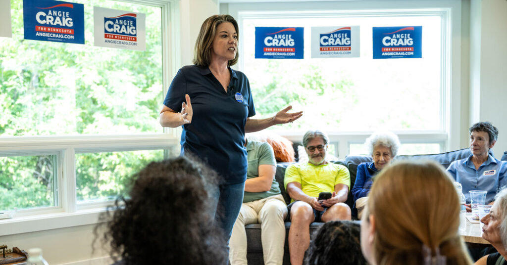 In Minnesota, a Moderate Democrat Has a Big Cash Edge Over Her Liberal Rival
