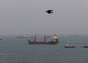 Gulf Oil Giants Are Spending Billions to Build Ways Around Strait of Hormuz