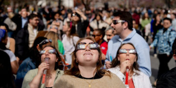 Frenzy for Solar Eclipse Glasses Takes Over London