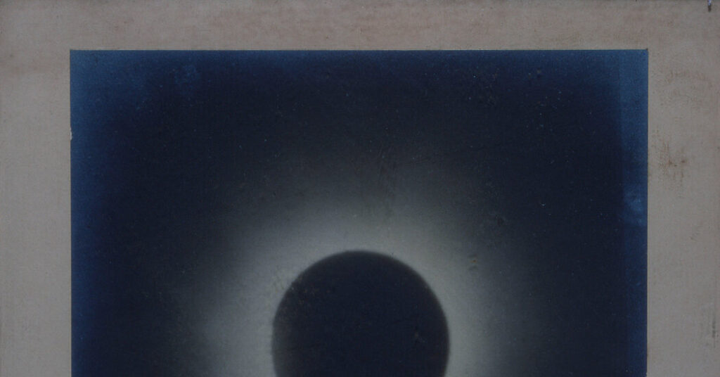 Here’s how a special U.S. Navy squadron photographed Spain’s 1905 eclipse.