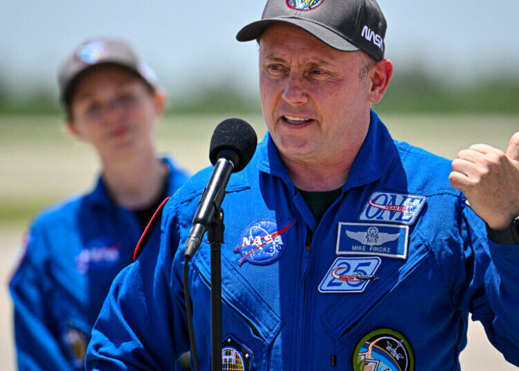 Mike Fincke, Astronaut Who Spent 549 Days in Space, Has Retired