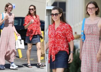 Jennifer Garner and look-alike daughter Violet Affleck, 20, keep it casual on summertime lunch outing