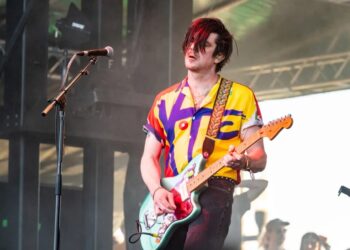 Modest Mouse guitarist Simon O’Connor speaks out after being kicked off band’s tour for messaging minor
