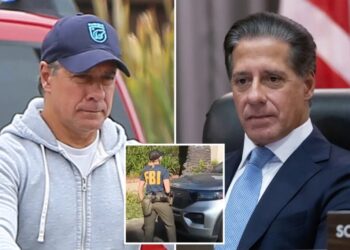 LAUSD chief Alberto Carvalho accused of hiding his tracks before resignation, secret letter reveals