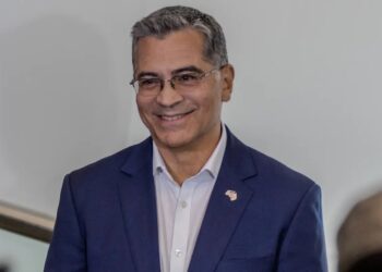 Xavier Becerra caught in lazy act that proves he thinks he’s won governor race