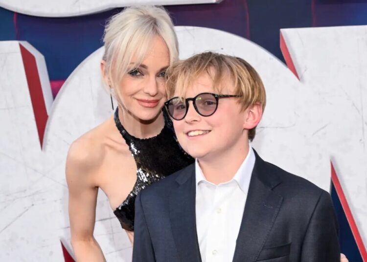 Anna Faris details tense conversations with religious son Jack, 14: ‘I try to challenge him’