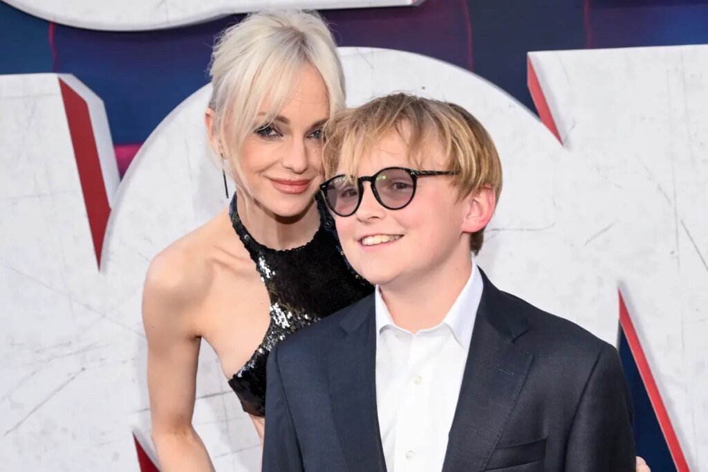Anna Faris details tense conversations with religious son Jack, 14: ‘I try to challenge him’