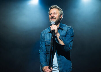 Rory Scovel’s New Netflix Special: Winging It Never Sounded So Funny