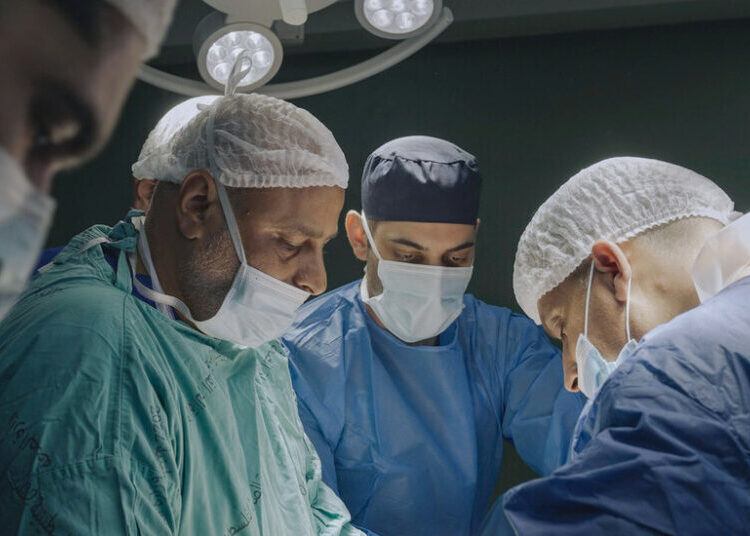 ‘American Doctor’ Review: Going to Gaza to Help, in Any Way They Can