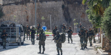 Israel Evicted Settlers Besieging Palestinian Homes. Hours Later, They Were Back.
