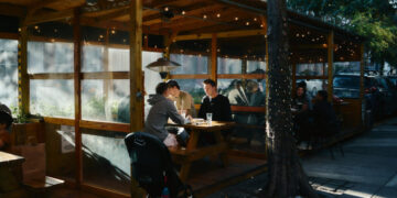 Outdoor Dining Is Expected to Resume Year-Round in New York City