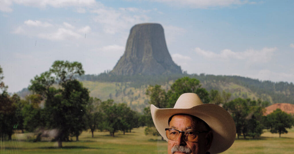 In Wyoming, a Primary Fight Between the Right and the Far Right