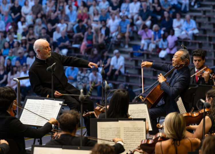 Parkinson’s Made Barenboim Step Back. But He’s on the Podium Again.