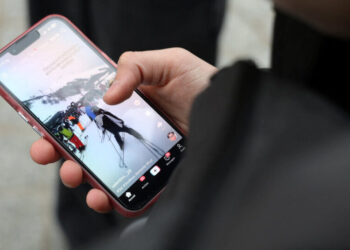 France’s Top Court Strikes Down Ban on Social Media for Children