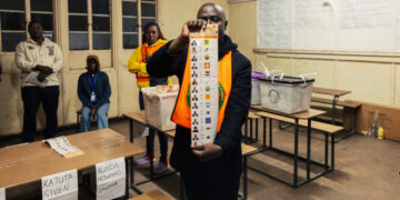 Zambia Halts Vote Counting in Presidential Race