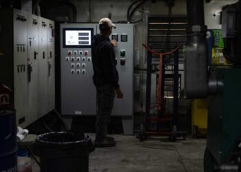 ‘A Dying Community’: An Energy Crisis Worsened by the War Strains Alaska