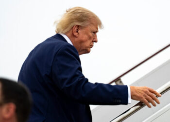 Trump Dismisses Reports About Dire Conditions Aboard U.S. Aircraft Carrier