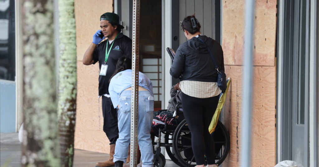 Shelters Open as Lala Advances Toward Hawaii
