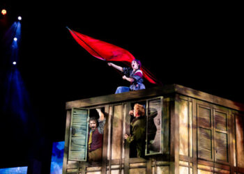 Can You Hear the Theaters Ka-Ching? A Battered Industry Turns to ‘Les Miz.’