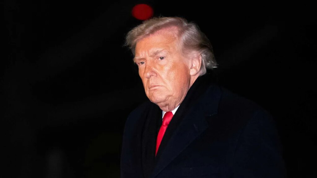 Journalist flags ‘notable’ — and ‘unanswered’ — Trump behavior in wake of Epstein’s death