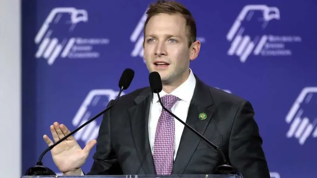 Blue bunny defense blows up in MAGA congressman’s face amid disaster for GOP: ‘Ridiculous’