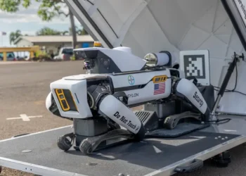 The security guard shortage is giving robots an opening