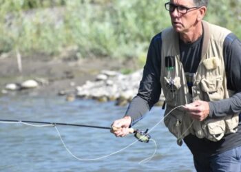 ‘People are realizing August is a crapshoot here’: Climate change means the U.S. west is closing rivers for fishing half the time