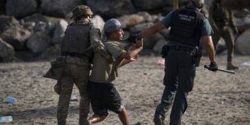 Spain puts up a 1,600-foot sea barrier between Ceuta and Morocco after EU states warn against ‘uncontrolled mass crossings’