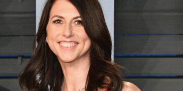 Most billionaires are stuck in ‘slow philanthropy.’ MacKenzie Scott gave away $26 billion and won’t stop until ‘the safe is empty’